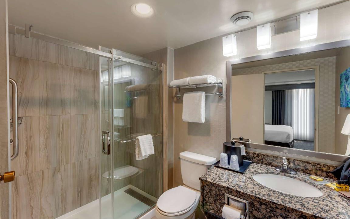 Photo of Bathroom in Northeast Mississauga