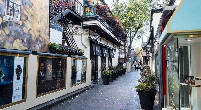 Photo of Others in Bloor-Yorkville