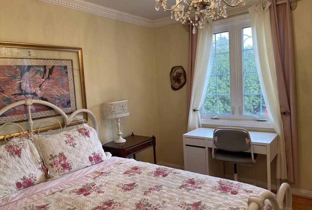 Photo of Bedroom in Clarkson-Lorne Park