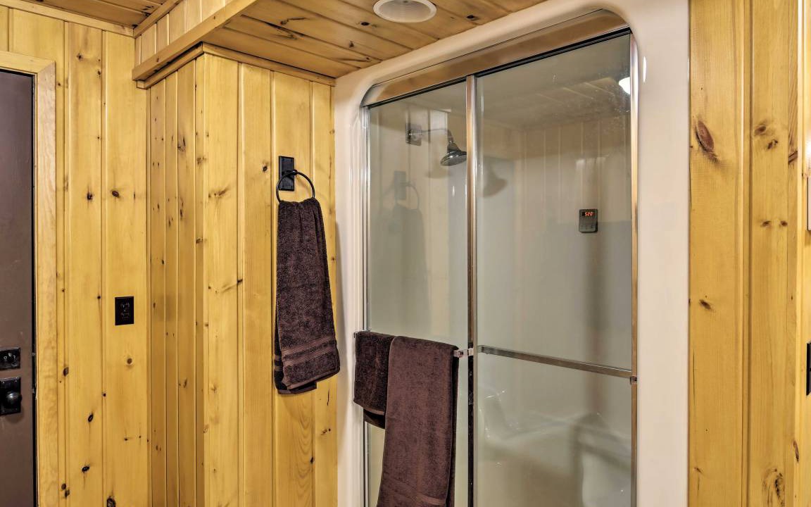Photo of Bathroom in Park Rapids