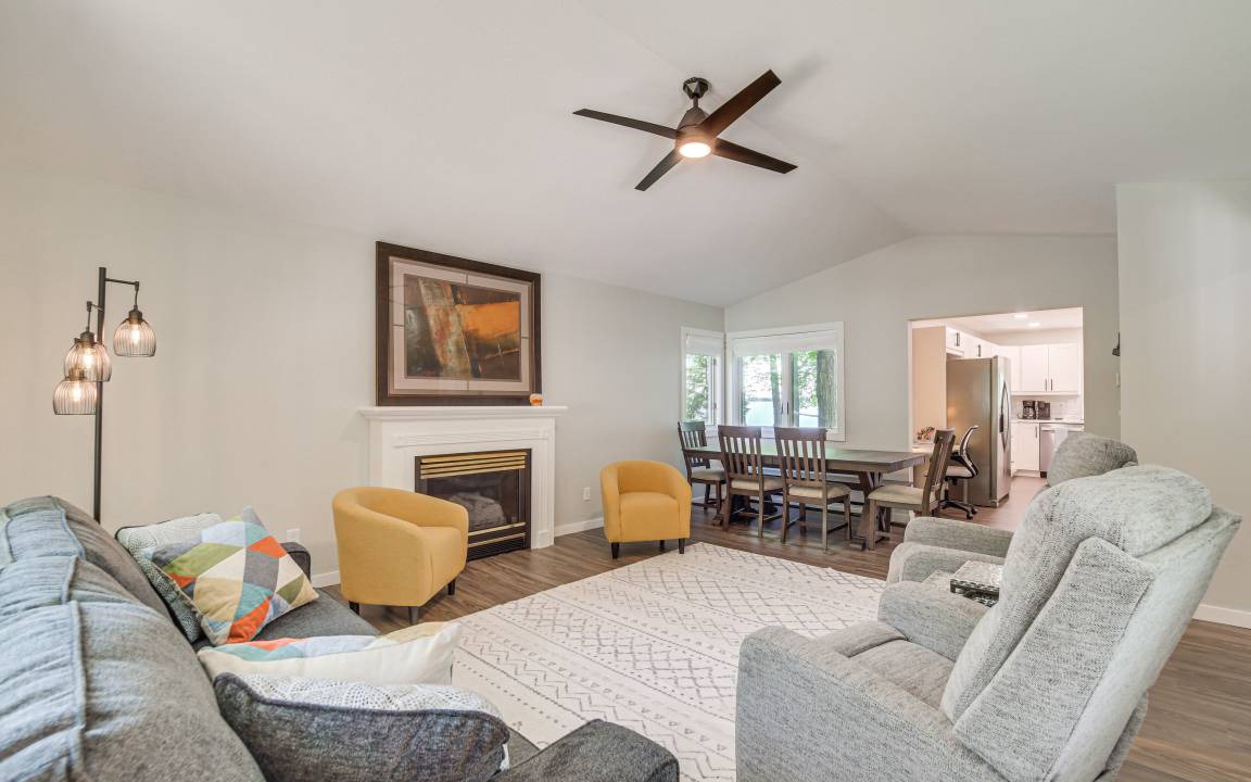 Photo of Livingroom in Detroit Lakes