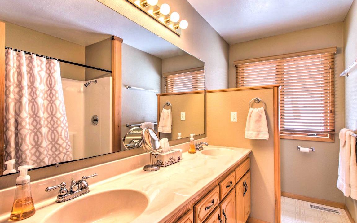 Photo of Bathroom in Hackensack