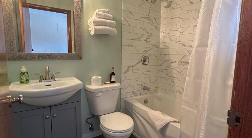 Photo of Bathroom in Nipigon