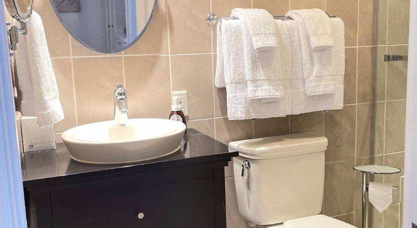 Photo of Bathroom in Alexandria