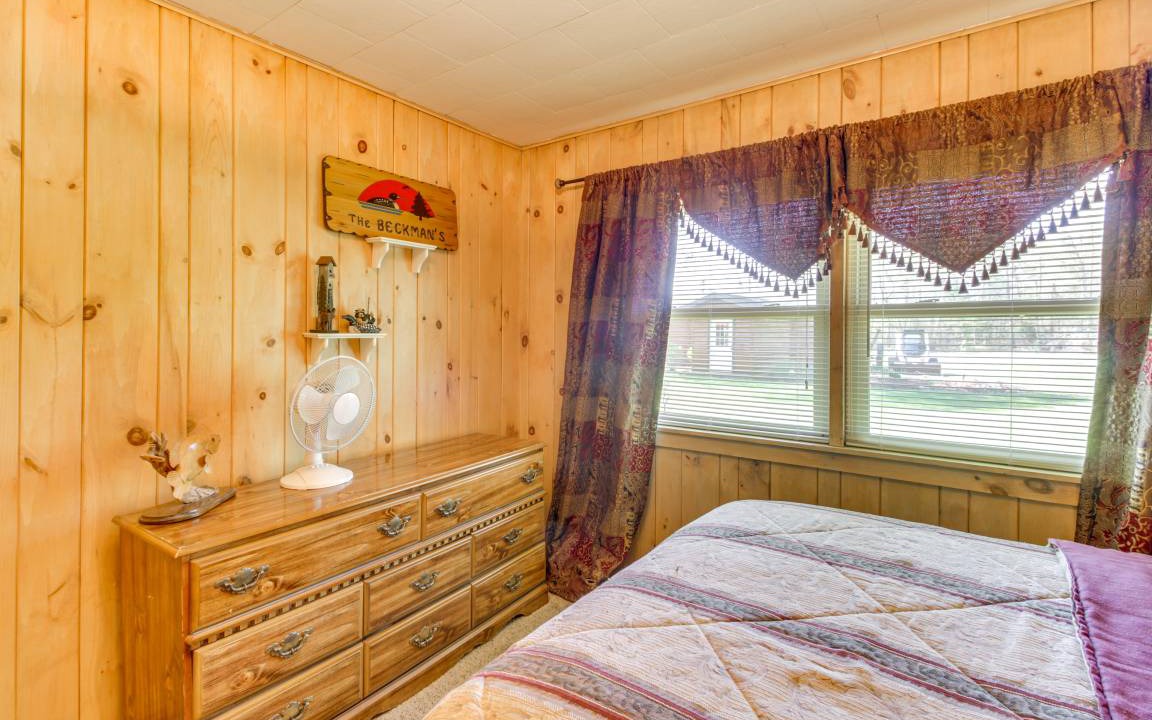 Photo of Bedroom in Emily