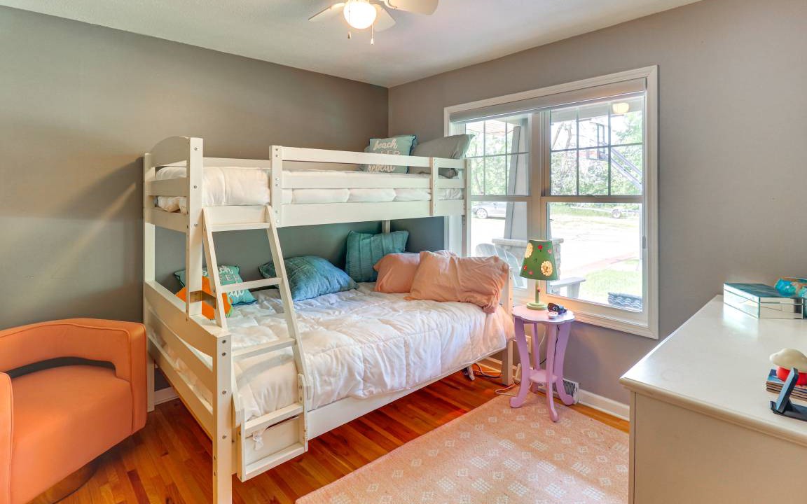 Photo of Bedroom in Alexandria
