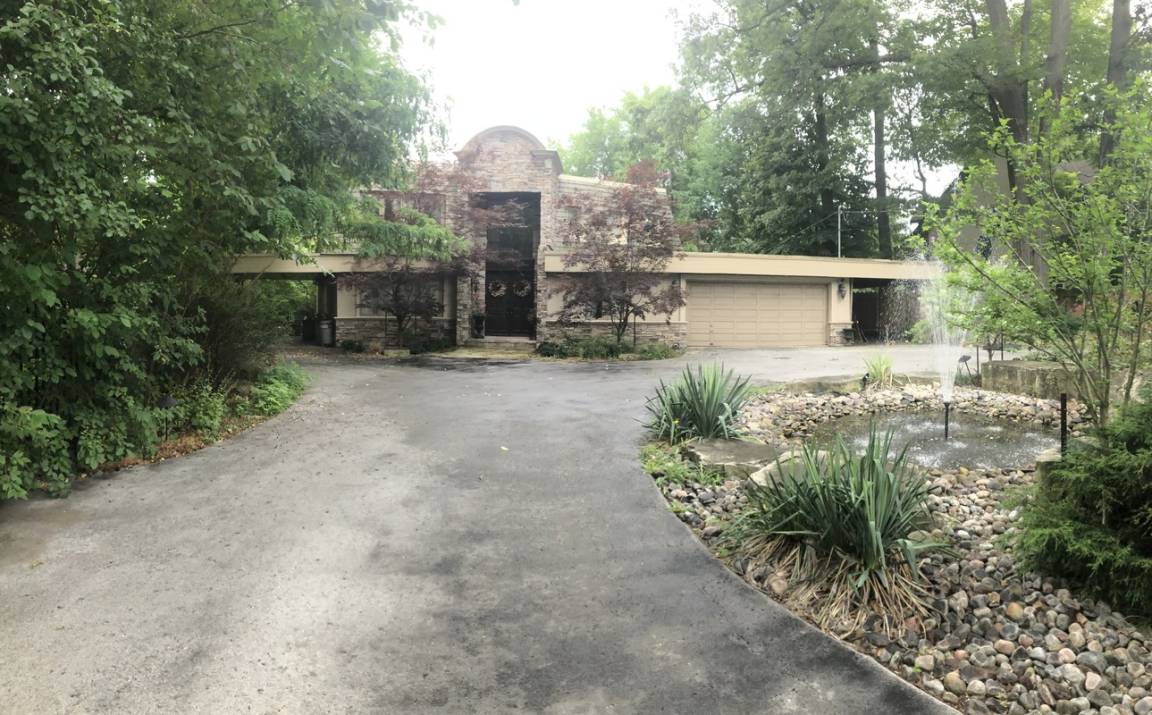 Photo of Buildings in Clarkson-Lorne Park