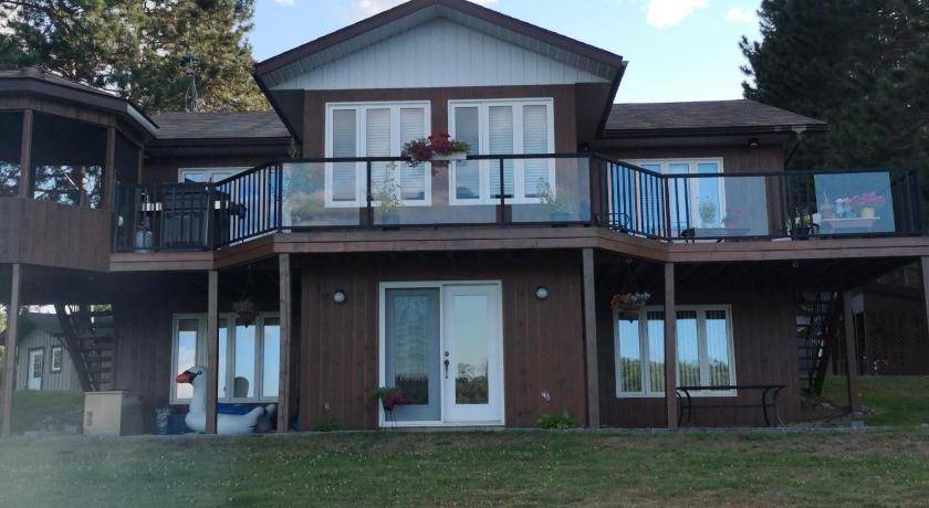 Photo of Buildings in Renfrew County
