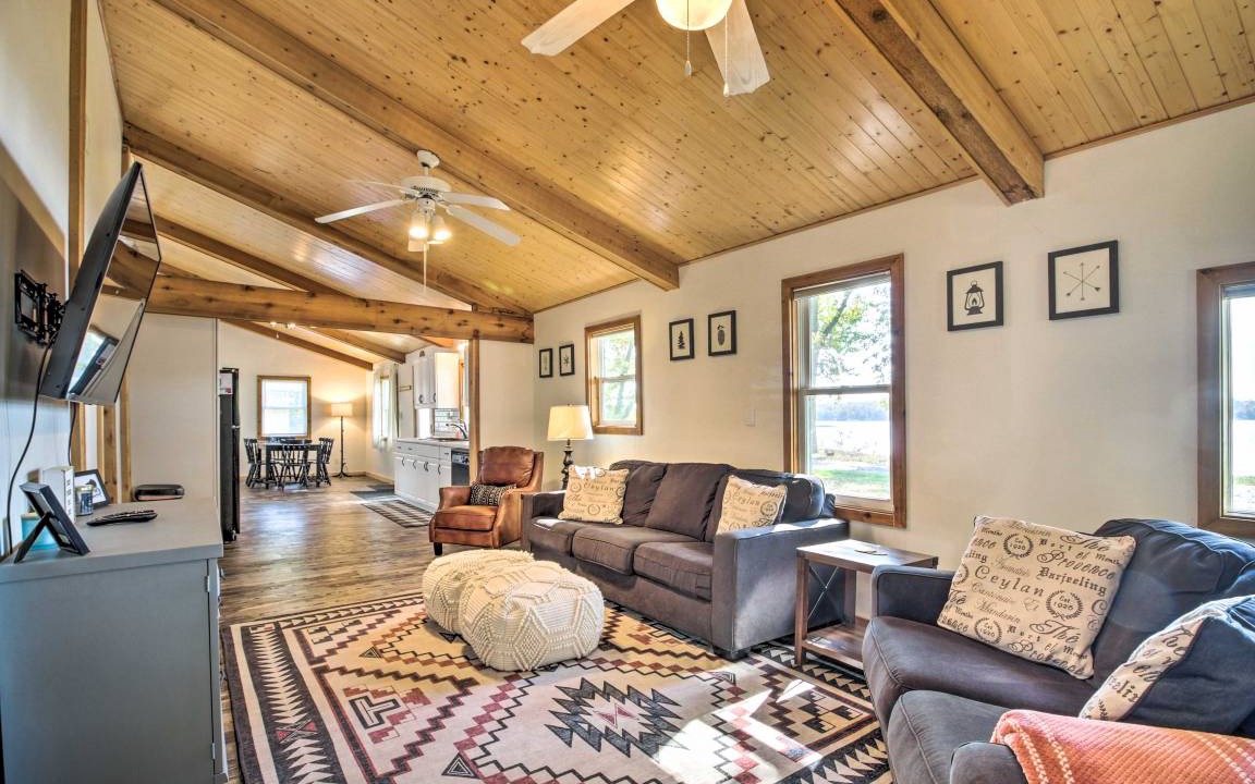 Photo of Livingroom in Onamia