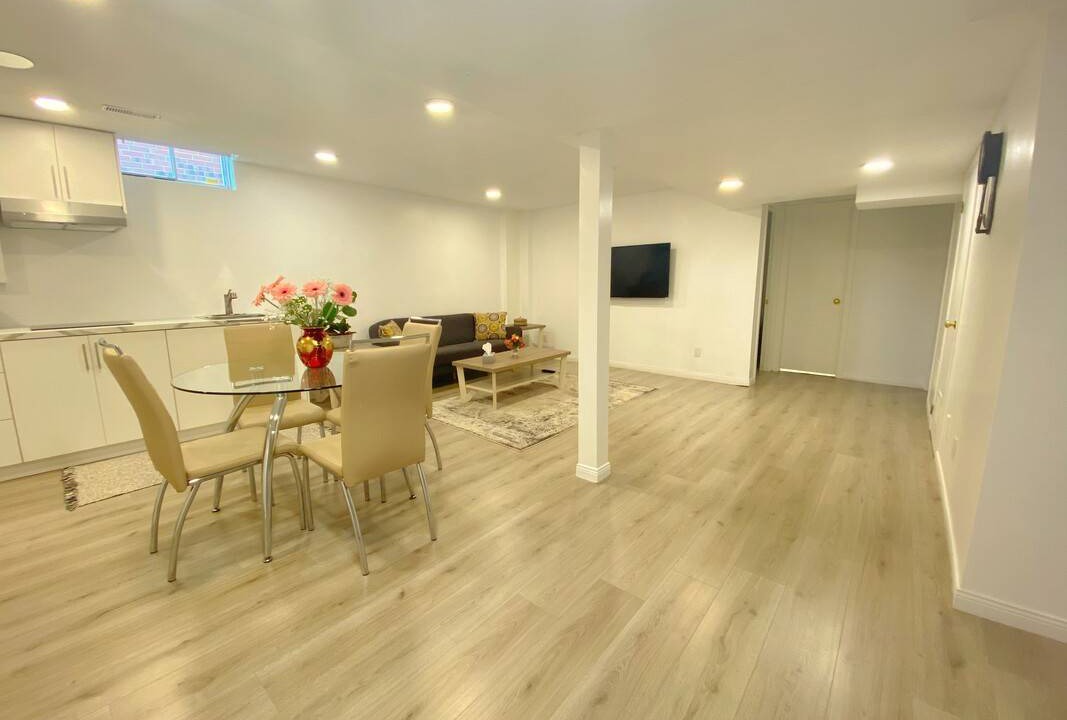 Photo of Livingroom in Thornhill