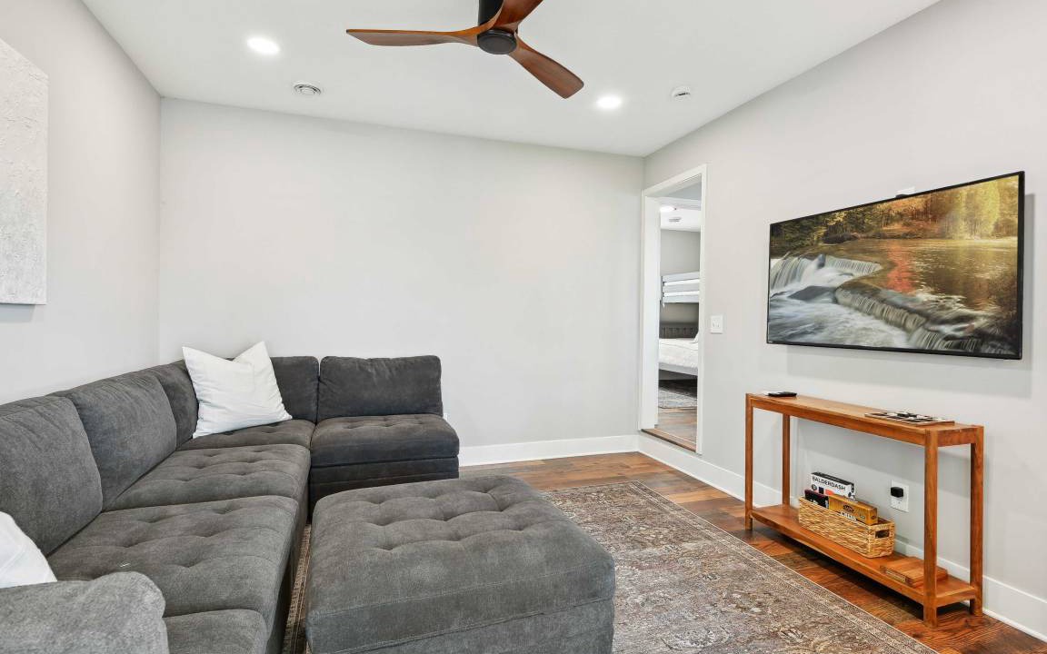 Photo of Livingroom in Maple Lake