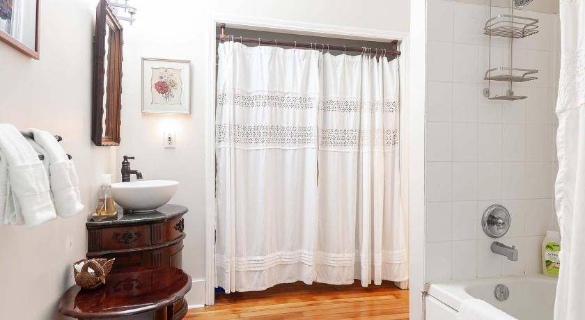 Photo of Bathroom in Stratford