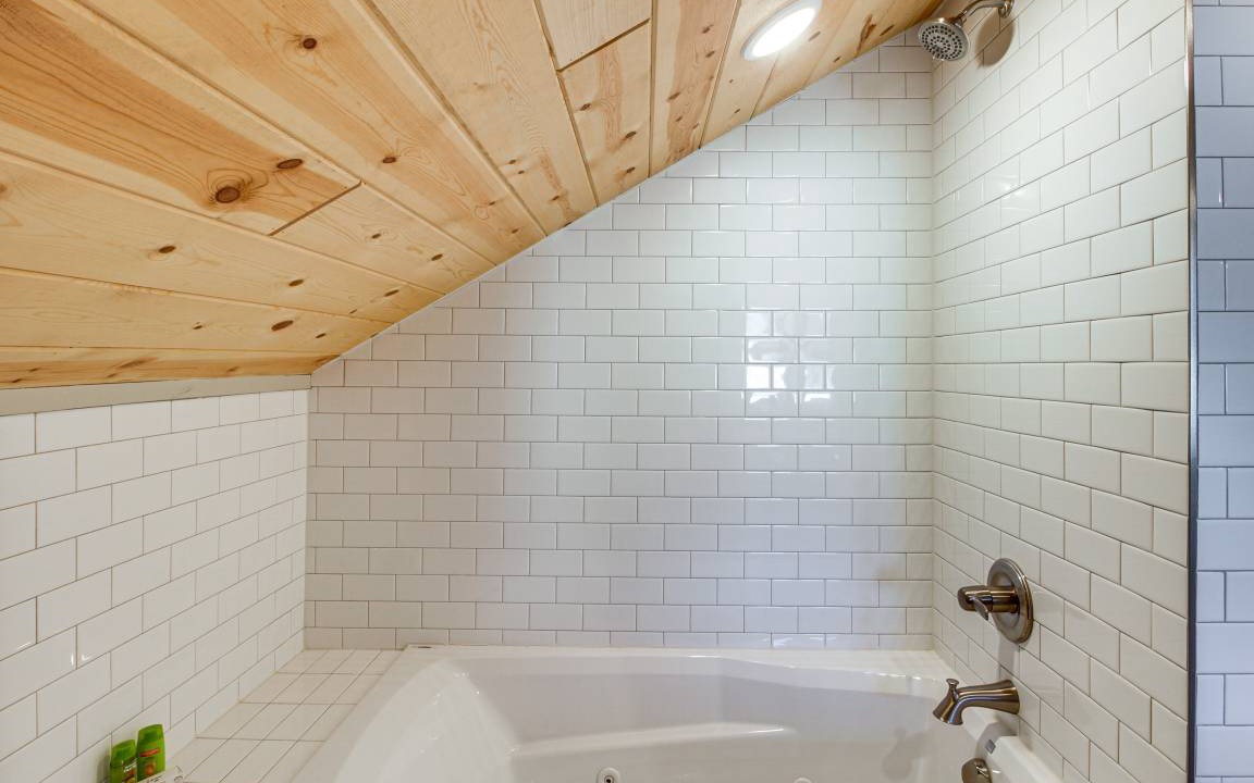 Photo of Bathroom in Detroit Lakes