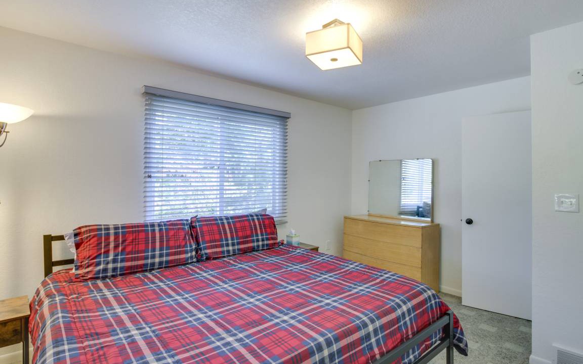 Photo of Bedroom in Walker