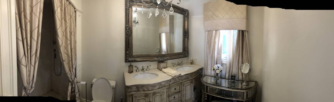 Photo of Bathroom in Clarkson-Lorne Park