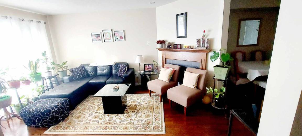 Photo of Livingroom in Ottawa Division