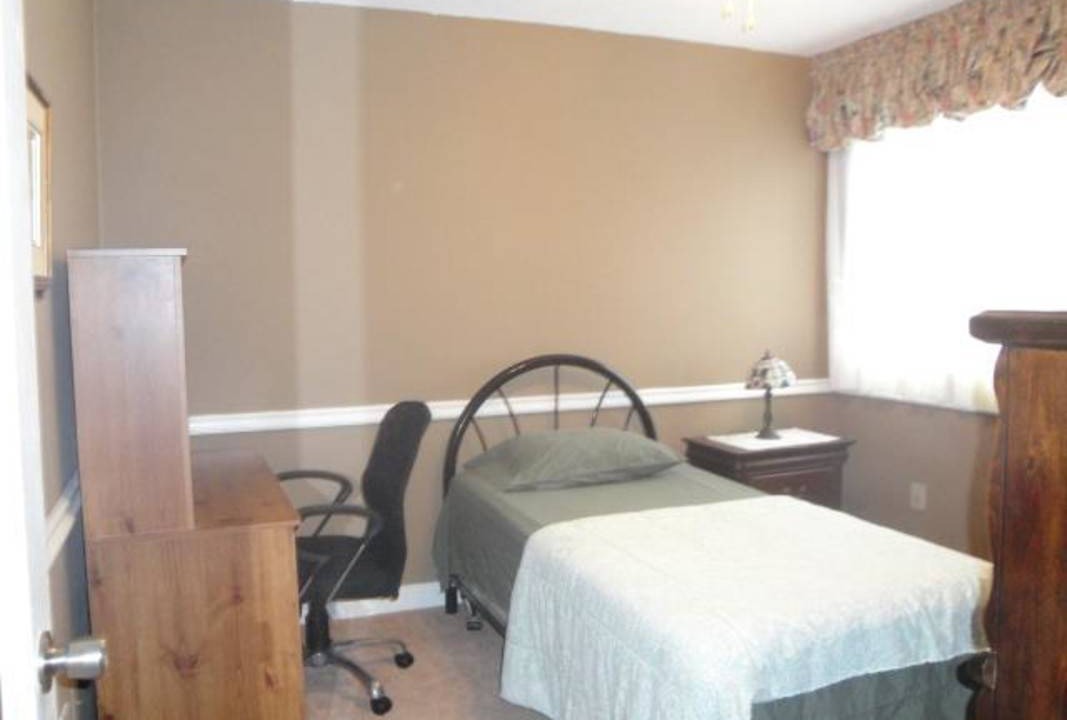 Photo of Bedroom in Erin Mills
