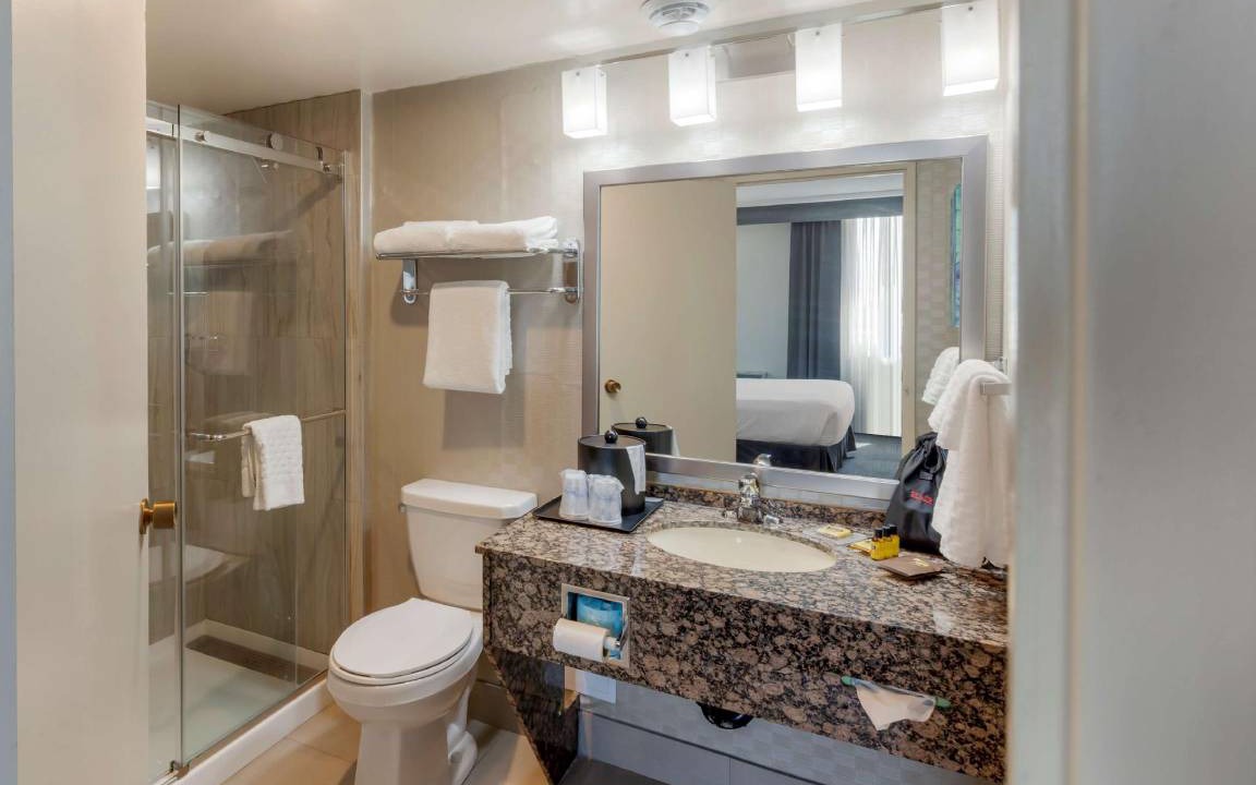 Photo of Bathroom in Northeast Mississauga