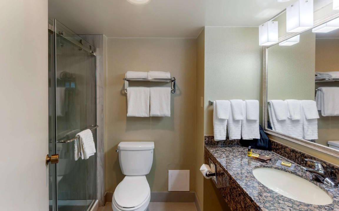 Photo of Bathroom in Northeast Mississauga