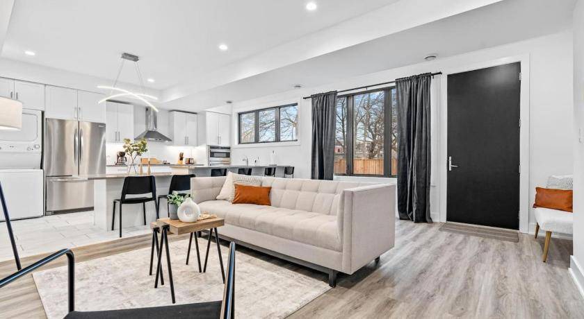 Photo of Livingroom in Downtown London