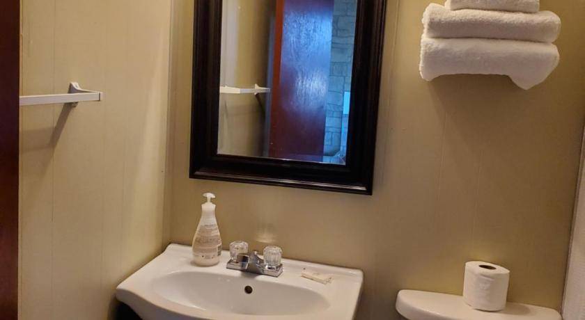 Photo of Bathroom in Nipigon