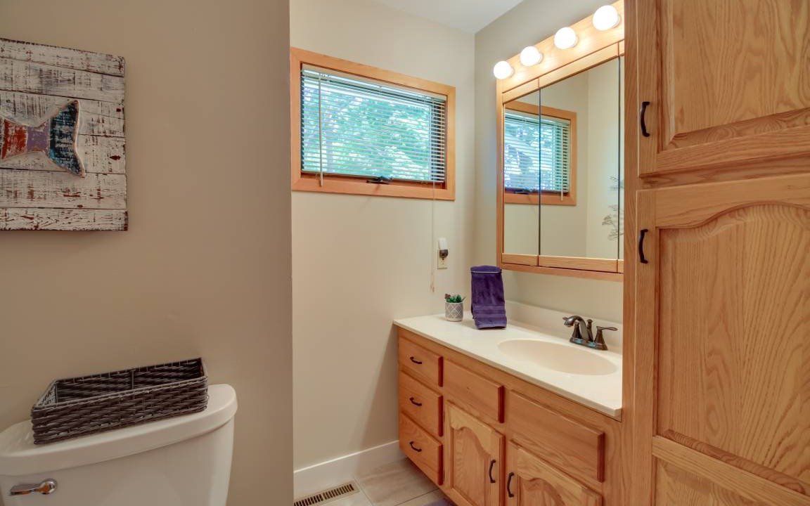 Photo of Bathroom in Alexandria