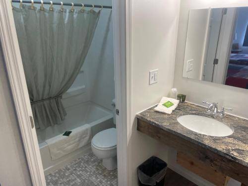 Photo of Bathroom in Hill City