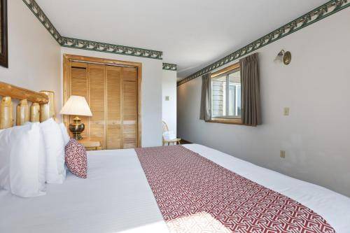 Photo of Bedroom in Breezy Point
