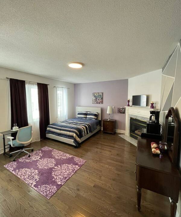 Photo of Livingroom in Richmond Hill