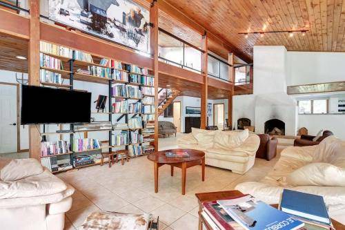 Photo of Livingroom in Leeds and the Thousand Islands
