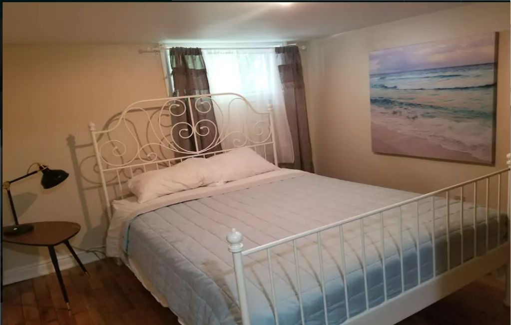 Photo of Bedroom in Vanier North
