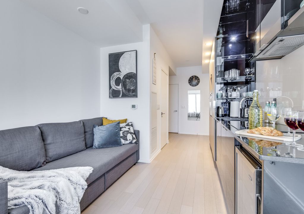 Photo of Livingroom in Financial District