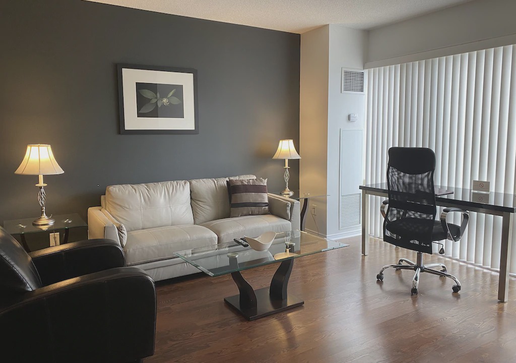 Photo of Livingroom in Toronto Entertainment District