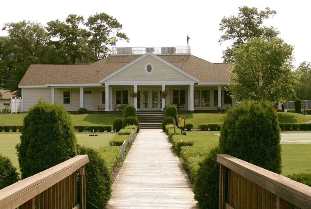 Photo of Buildings in East Gull Lake