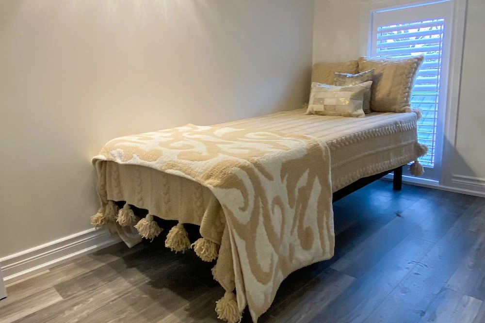 Photo of Bedroom in Port Dover