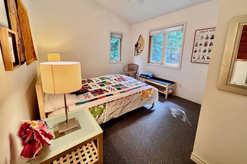 Photo of Bedroom in North Kawartha