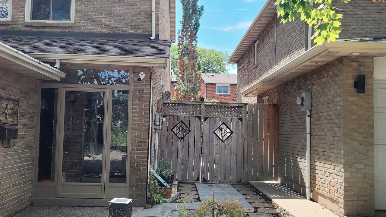 Photo of Outdoor in Erin Mills