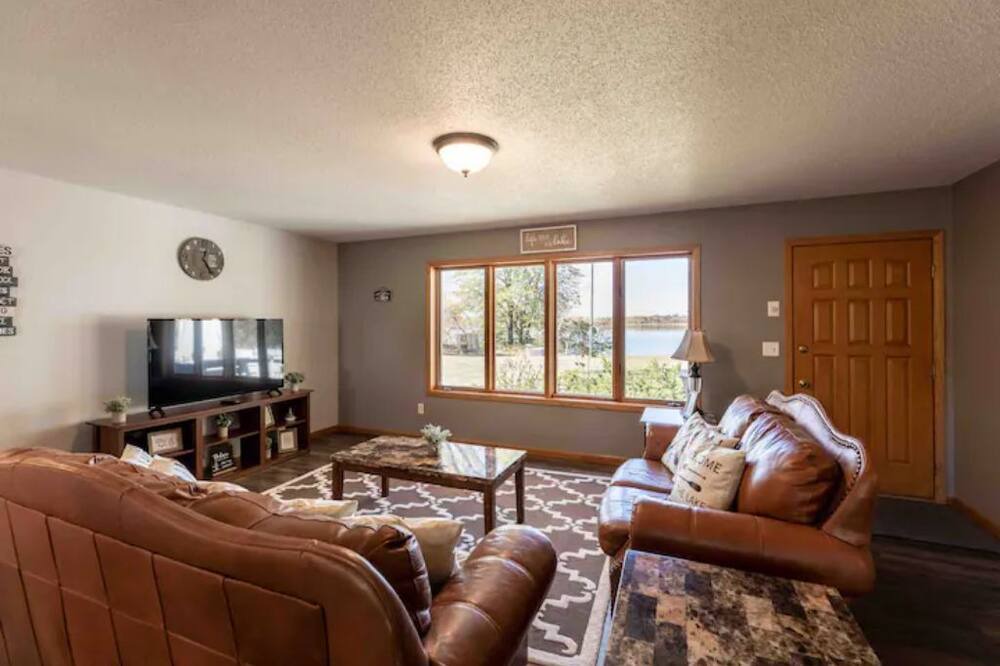 Photo of Livingroom in Battle Lake