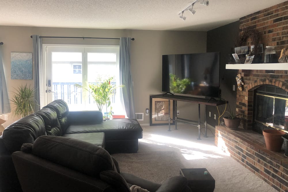 Photo of Livingroom in East Bloomington