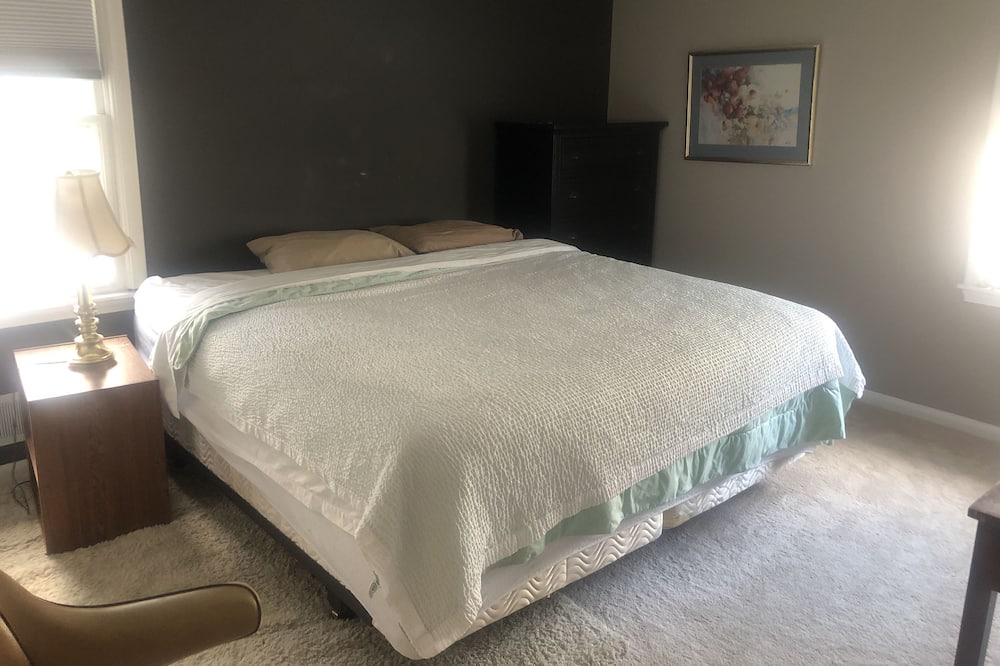 Photo of Bedroom in East Bloomington