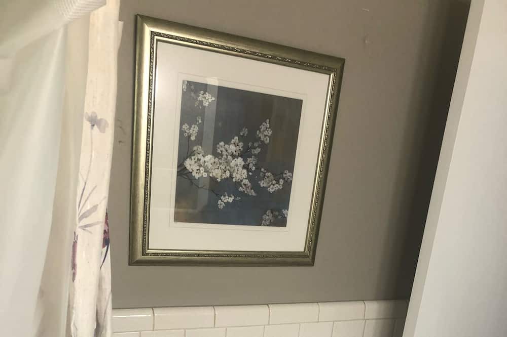 Photo of Bathroom in East Bloomington