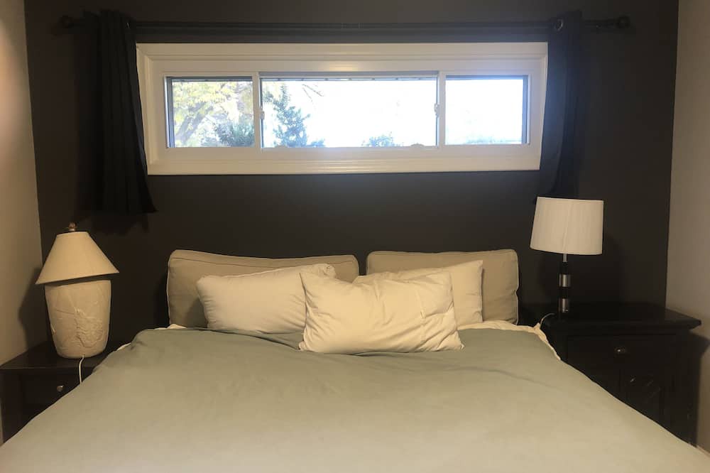 Photo of Bedroom in East Bloomington