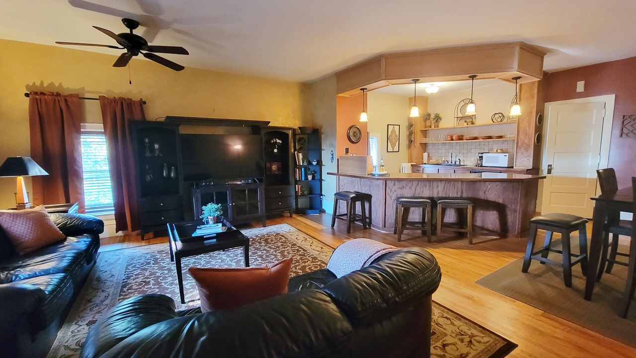 Photo of Livingroom in Congdon Park