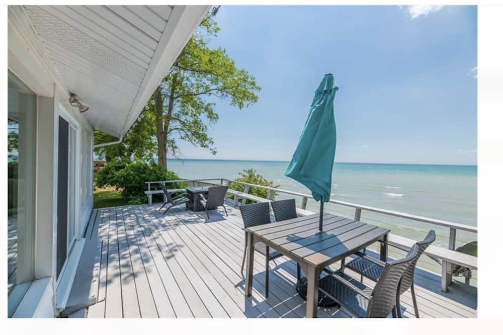 Photo of Patio Balcony in Wainfleet