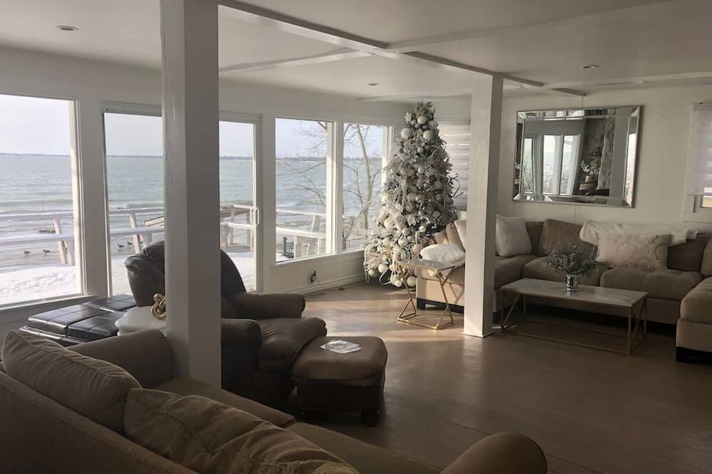 Photo of Livingroom in Wainfleet