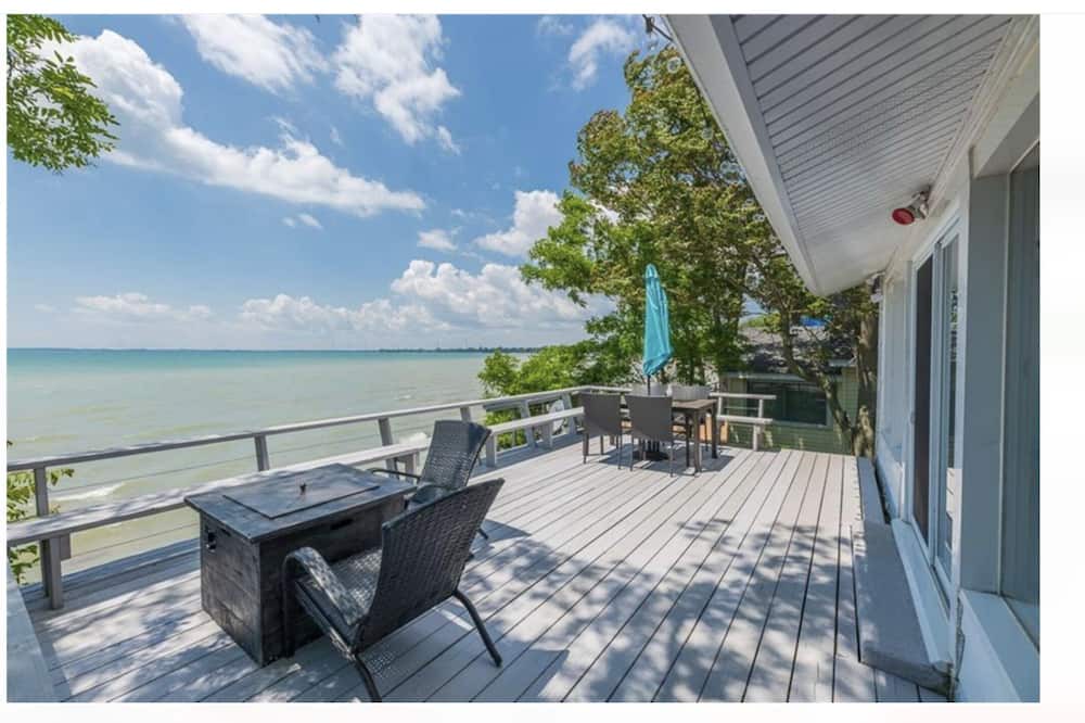 Photo of Patio Balcony in Wainfleet
