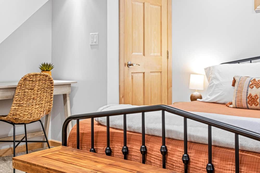 Photo of Bedroom in Coon Rapids