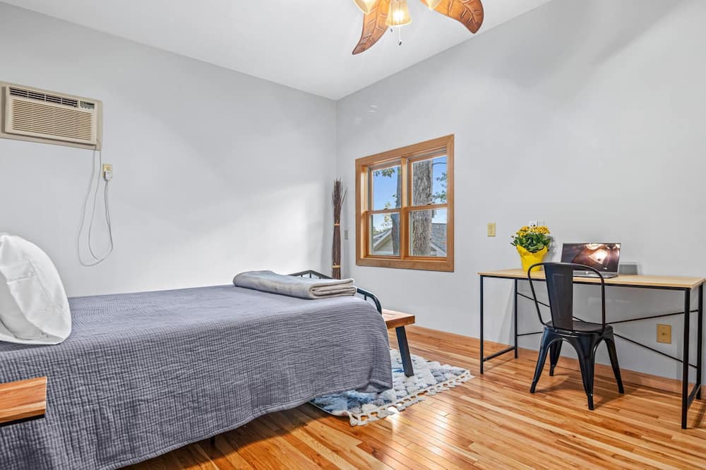 Photo of Bedroom in Coon Rapids