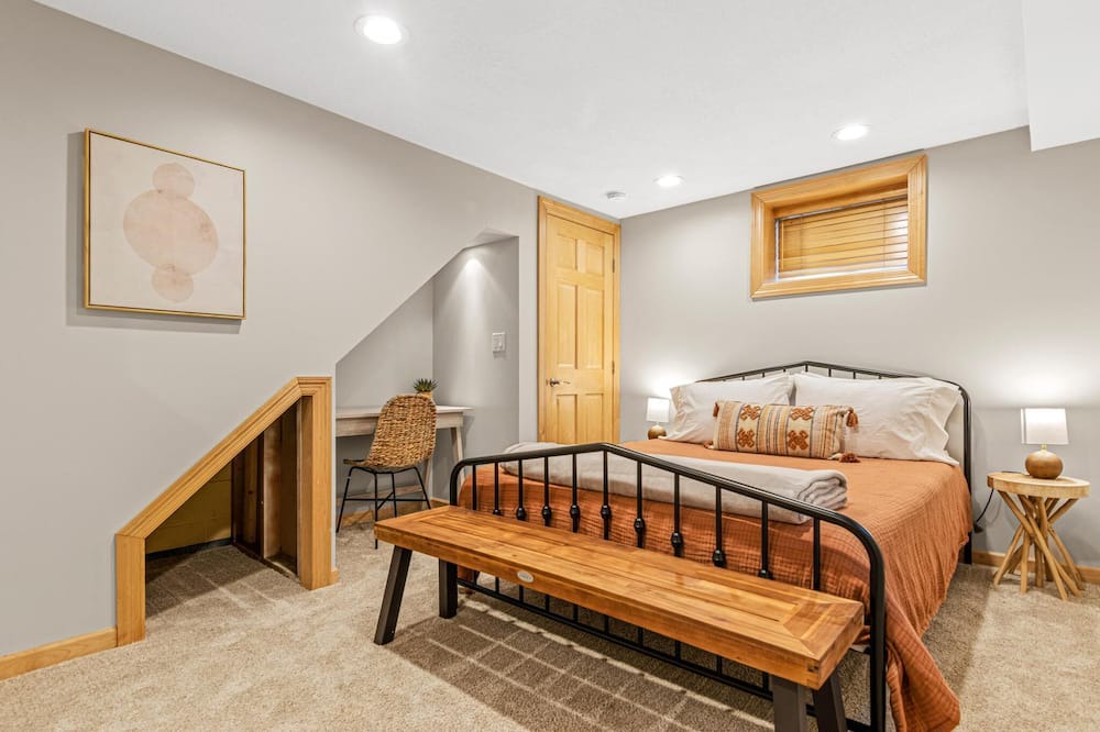 Photo of Bedroom in Coon Rapids