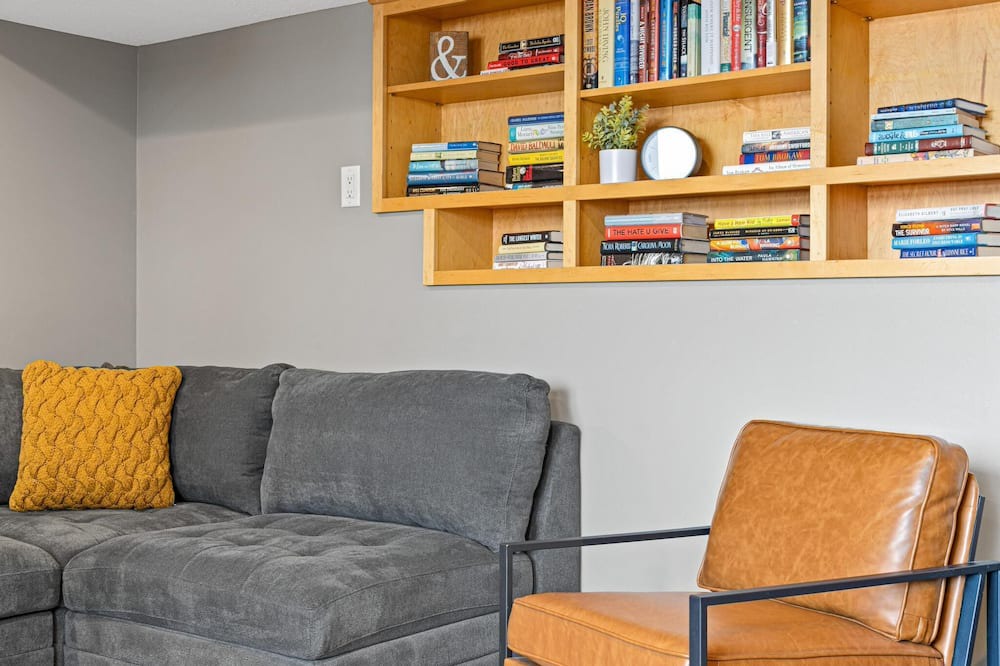 Photo of Livingroom in Coon Rapids